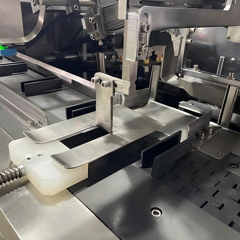 High-Speed Tongue-Insertion Box Sealer HY-130B